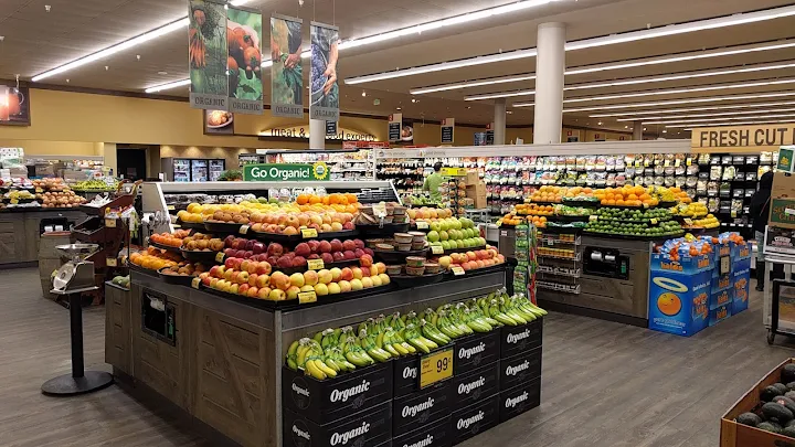 Grocery Store in Long Beach