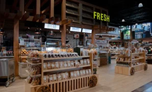 Grocery Store in Naples Florida