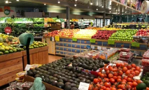 Grocery Store in Waikiki
